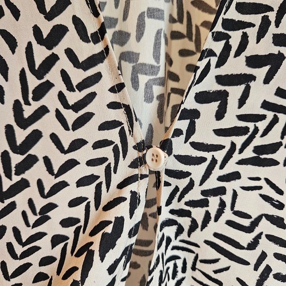 Sseko Clothing Lot - Picture 3 of 15